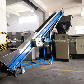 De Besnoeiing van de waterring Hete Plastic Recyclingsmachine voor HDPE LDPE Materiaal 250 - 500kg/H